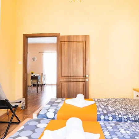 Radiant & Penthouse With Jacuzzi