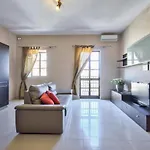 Emerald Court Apartments & Penthouse With Heated Jacuzzi *