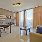 Emerald Court Apartments & Penthouse With Heated Jacuzzi * Sliema