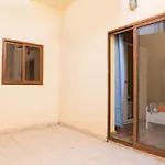 Emerald Court Apartments & Penthouse With Heated Jacuzzi 아파트 *