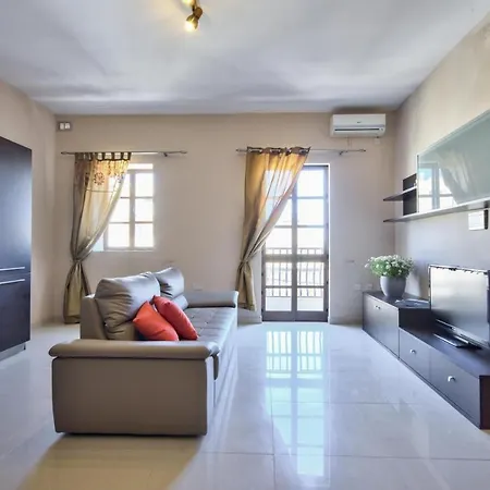 Radiant & Penthouse With Jacuzzi *