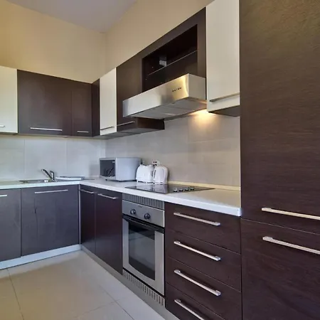 Apartamento Radiant & Penthouse With Jacuzzi Sliema