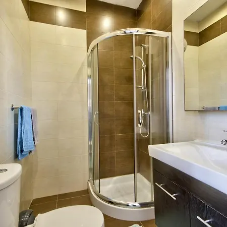 Emerald Court - Radiant & Penthouse By Shortletsmalta Apartament