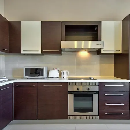 Radiant & Penthouse With Jacuzzi * سليمة