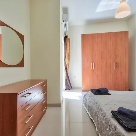 Apartament Emerald Court - Radiant & Penthouse By Shortletsmalta *