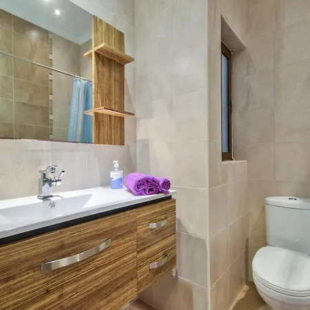 Apartamento Emerald Court & Penthouse With Heated Jacuzzi *