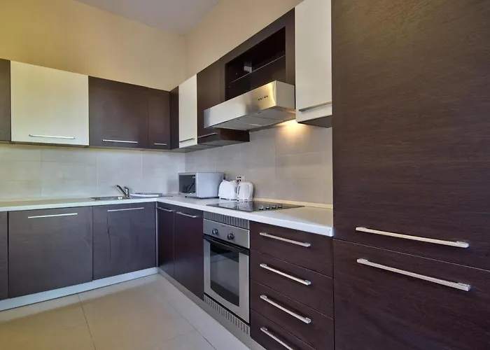 아파트 Radiant & Penthouse With Jacuzzi 슬리에마