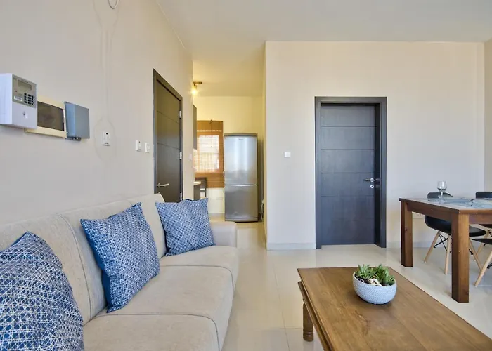 Radiant & Penthouse With Jacuzzi 아파트 *