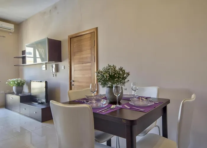 아파트 Radiant & Penthouse With Jacuzzi