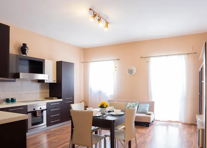 Radiant & Penthouse With Jacuzzi