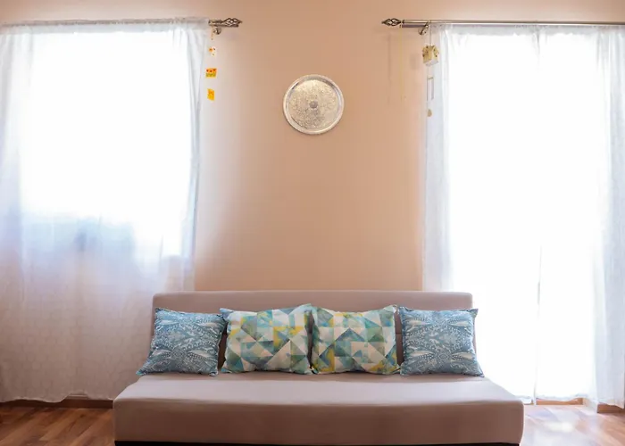 Radiant & Penthouse With Jacuzzi