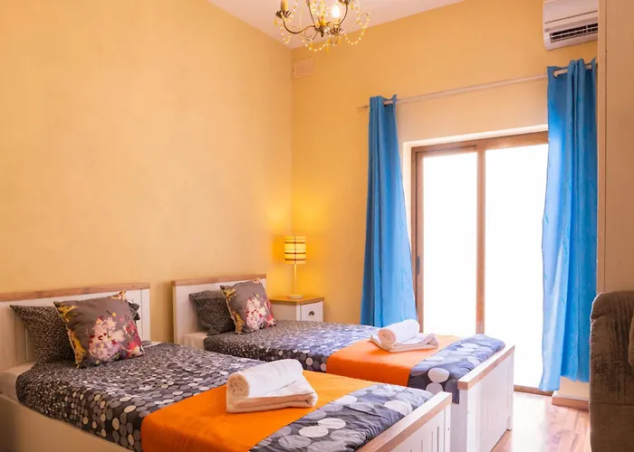 Radiant & Penthouse With Jacuzzi 슬리에마