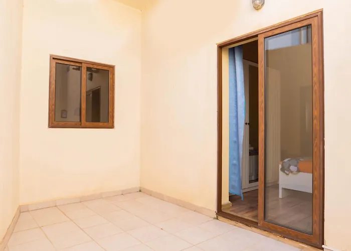 Radiant & Penthouse With Jacuzzi 아파트 *