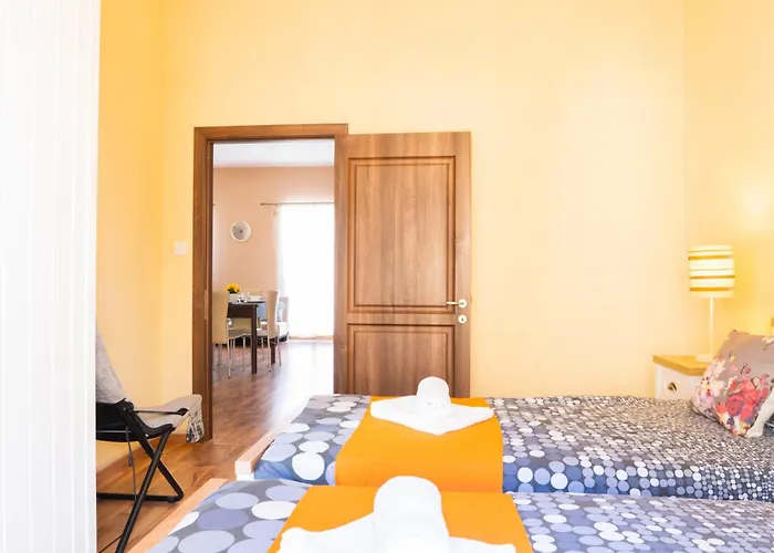 Radiant & Penthouse With Jacuzzi