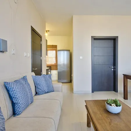 Emerald Court - Radiant & Penthouse By Shortletsmalta Apartment *