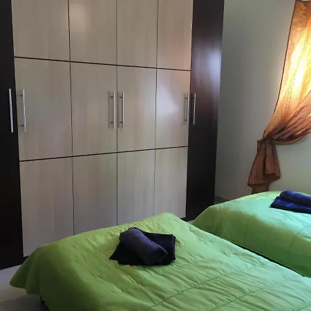 Apartment Emerald Court - Radiant & Penthouse By Shortletsmalta Sliema