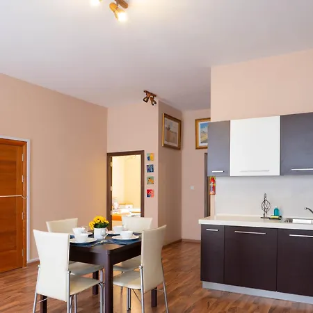 Radiant & Penthouse With Jacuzzi Apartmán Sliema