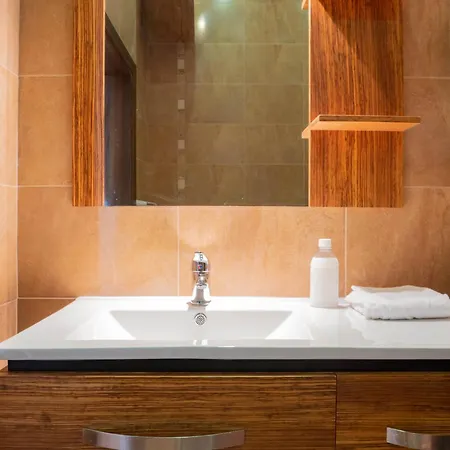 Radiant & Penthouse With Jacuzzi *