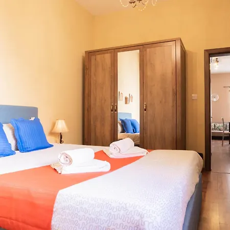 Radiant & Penthouse With Jacuzzi