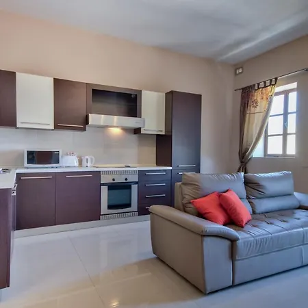 Apartment Emerald Court - Radiant & Penthouse By Shortletsmalta Sliema
